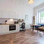 Modern, Central Flat With Workspace