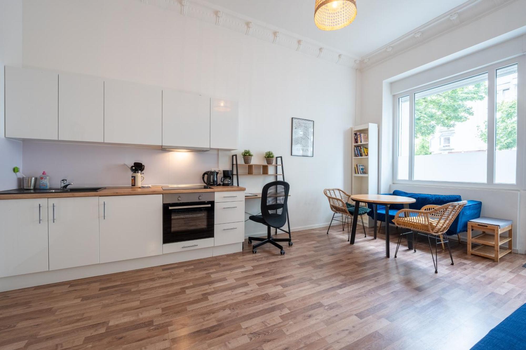 Appartement Modern, Flat With Workspace