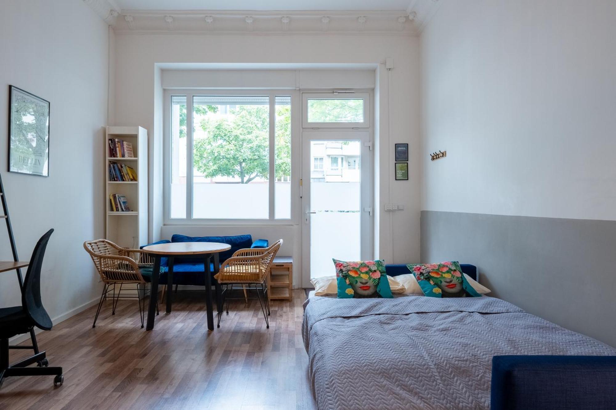 Appartement Modern, Flat With Workspace