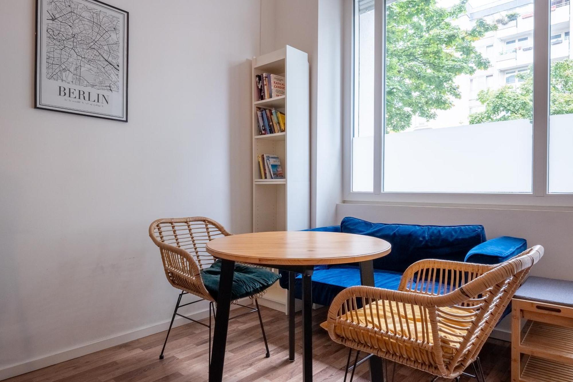 Appartement Modern, Flat With Workspace Berlijn